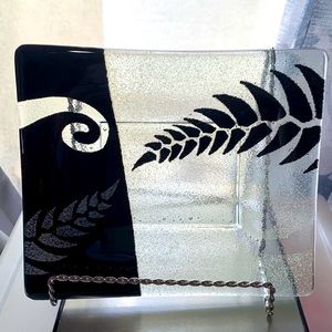 🔹Revitaglass Art Glass Plate Handcrafted New Zealand Fused Glass